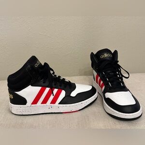 Adidas 🏀 Hi-Tops